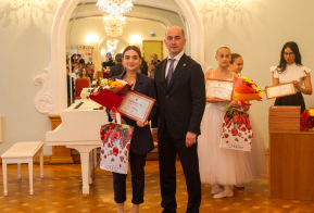 Одаренные дети края будут получать губернаторскую стипендию
