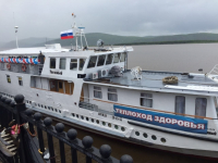 Перейти к новости Теплоход «Здоровье» отправился в юбилейный десятый рейс по Хабаровскому краю