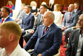Михаил Дегтярев поздравил строителей с профессиональным праздником