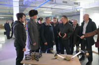 Перейти к новости Юрий Трутнев и Михаил Дегтярев оценили мощности еще одного молодого предприятия по производству БПЛА