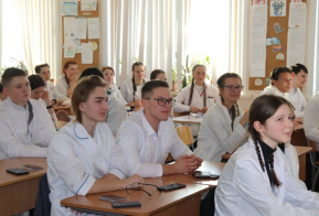 За выход в финал Всероссийской олимпиады школьников борются юные химики края
