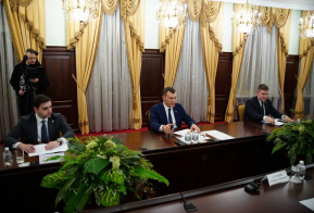 Михаил Дегтярев встретился с председателем комитета Госдумы по международным делам Леонидом Слуцким
