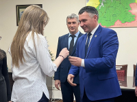 Перейти к новости Педагоги из Переяславки получили ключи от домов, построенных по госпрограмме