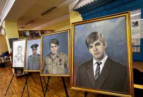 #ПозывнойКультура: В Хабаровске открылась выставка картин заслуженного художника края Алексея Авдеева 