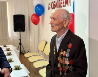 Перейти к новости В Хабаровске поздравили со 100-летним юбилеем труженика тыла Николая Кравцова