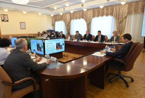 Развитие сотрудничества между торговыми сетями и краевыми производителями обсудили на совещании под руководством Дмитрия Демешина