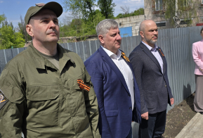 Дмитрий Демешин: Мы помогали и будем помогать Дебальцево!
