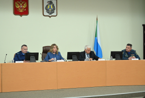 Ситуацию с пожарами обсудили в правительстве края