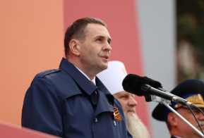 Дмитрий Демешин поздравил с юбилеем Великой Победы учас...