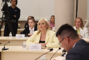 Дмитрий Демешин ответил на вопросы жителей и журналистов края в ходе прямой линии