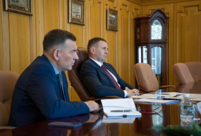 Губернатор края провел рабочую встречу с членом Центральной избирательной комиссии РФ Александром Курдюмовым