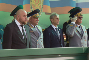 Курсантов Хабаровского пограничного института ФСБ России привели к Военной присяге