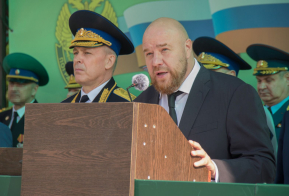 Курсантов Хабаровского пограничного института ФСБ России привели к Военной присяге