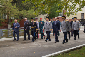 Курсантов Хабаровского пограничного института ФСБ России привели к Военной присяге