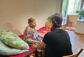 В крае более 9 тысяч пожилых граждан и инвалидов, нуждающихся в уходе, охвачены соцобслуживанием на дому
