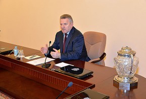Губернатор Вячеслав Шпорт поздравил «СКА-Нефтяник» с завоеванием Кубка России по хоккею с мячом