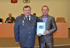 Работников автомобильного транспорта чествовали в Правительстве края
