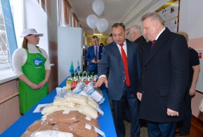 «Завтрак Президента» презентовали на одном из избирательных участков Хабаровска
