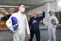 Перейти к новости Новое спортивное оборудование получат хабаровские фехтовальщики по поручению Михаила Дегтярева