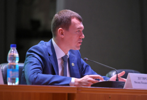 Михаил Дегтярев провел в Комсомольске-на-Амуре расширенное заседание краевого правительства
