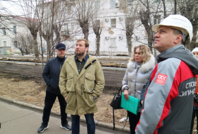 Качество ремонта дорог в Комсомольске-на-Амуре проверил министр транспорта и дорожного хозяйства края 